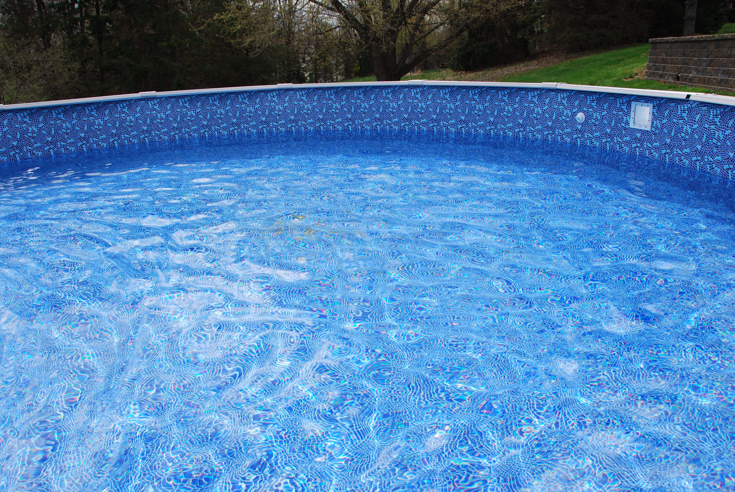 Above ground pool with a vinyl liner