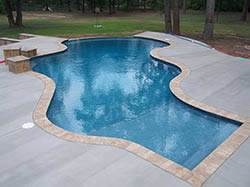 Vanishing edge pool without cover
