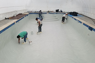 Construction Dome - Inside view smoothing plaster